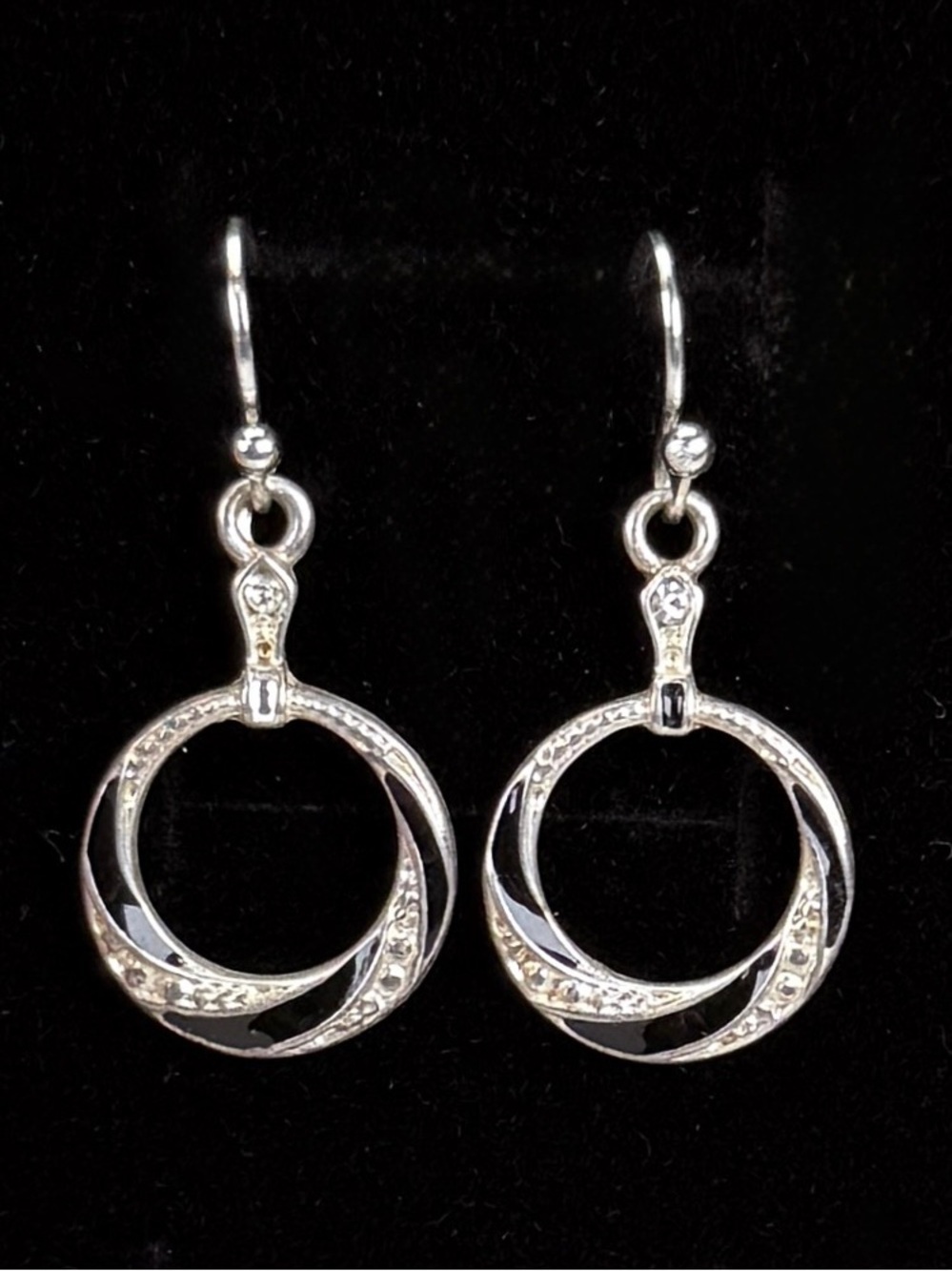 Silvertone and black lightweight minimalist pierced drop earrings